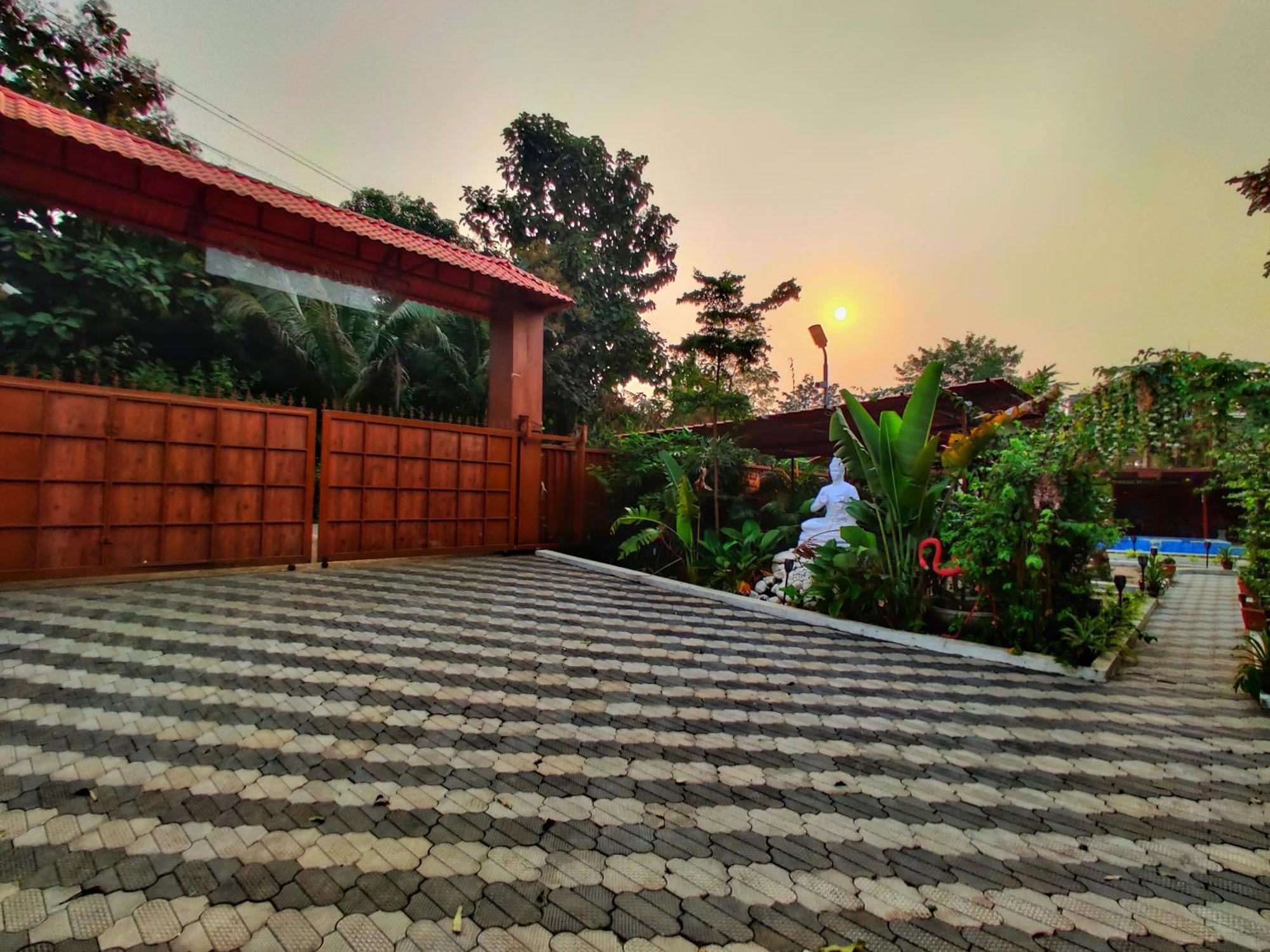 Crystal Springs Villa - A Picture-Perfect Retreat W Pool, Hammock, Gazebo Karjat Dış mekan fotoğraf
